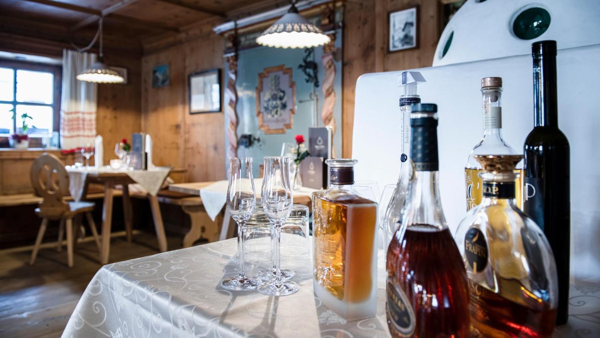 Hotel Goldener Adler - Im Sommer Silvretta Card Premium Inkludiert Ischgl Bagian luar foto
