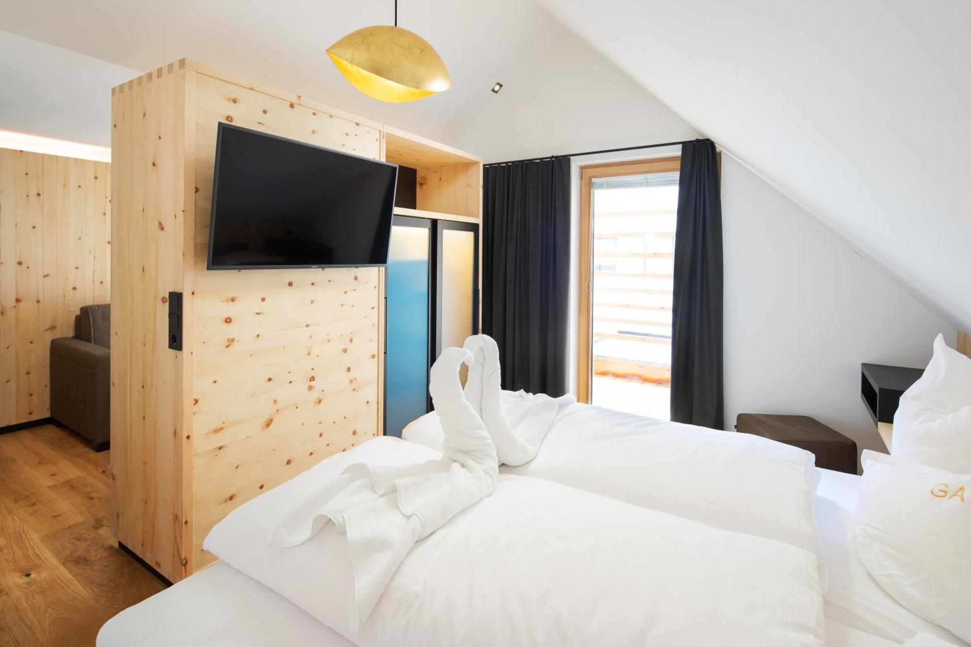 Hotel Goldener Adler - Im Sommer Silvretta Card Premium Inkludiert Ischgl Bagian luar foto