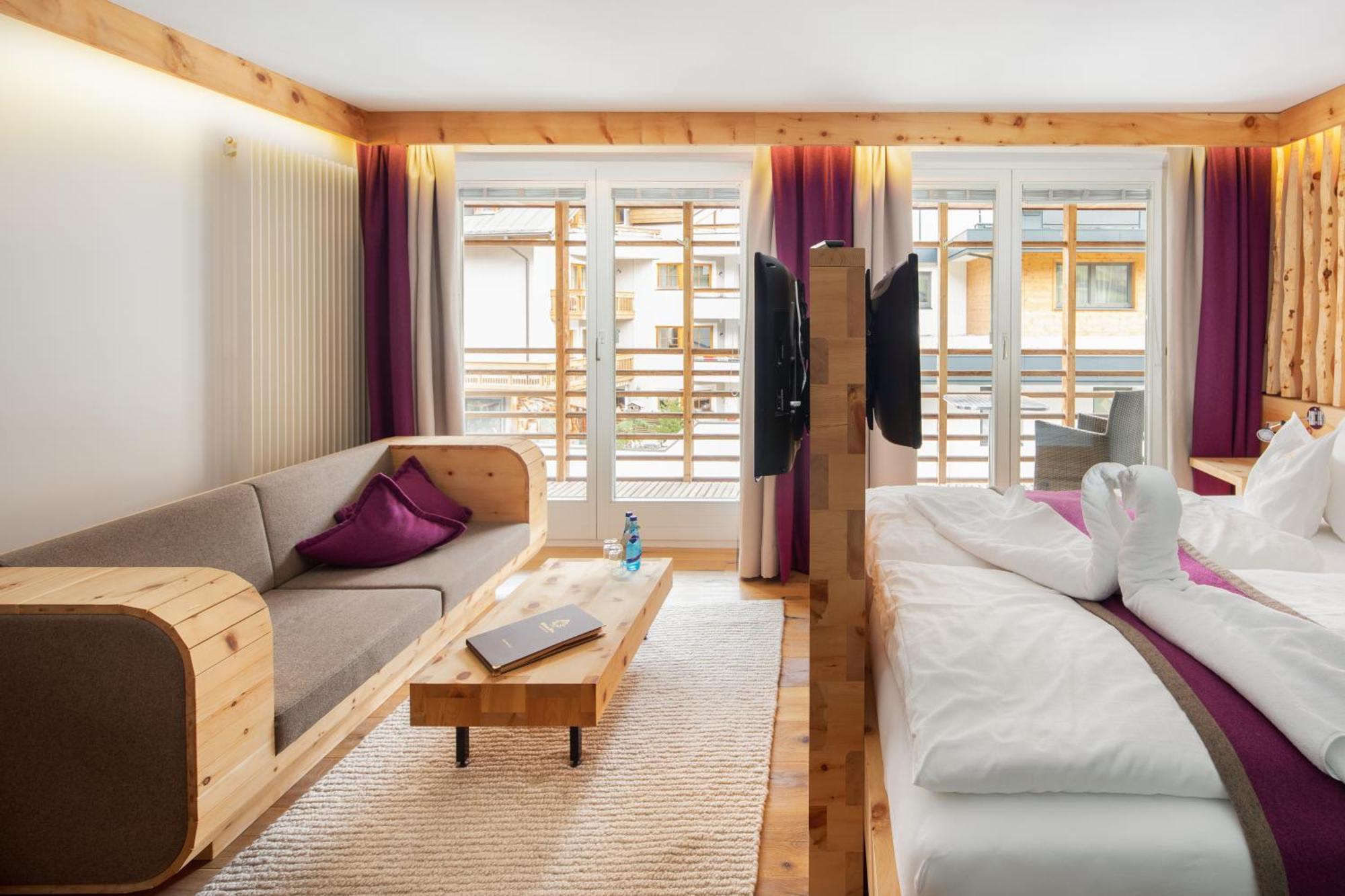Hotel Goldener Adler - Im Sommer Silvretta Card Premium Inkludiert Ischgl Bagian luar foto