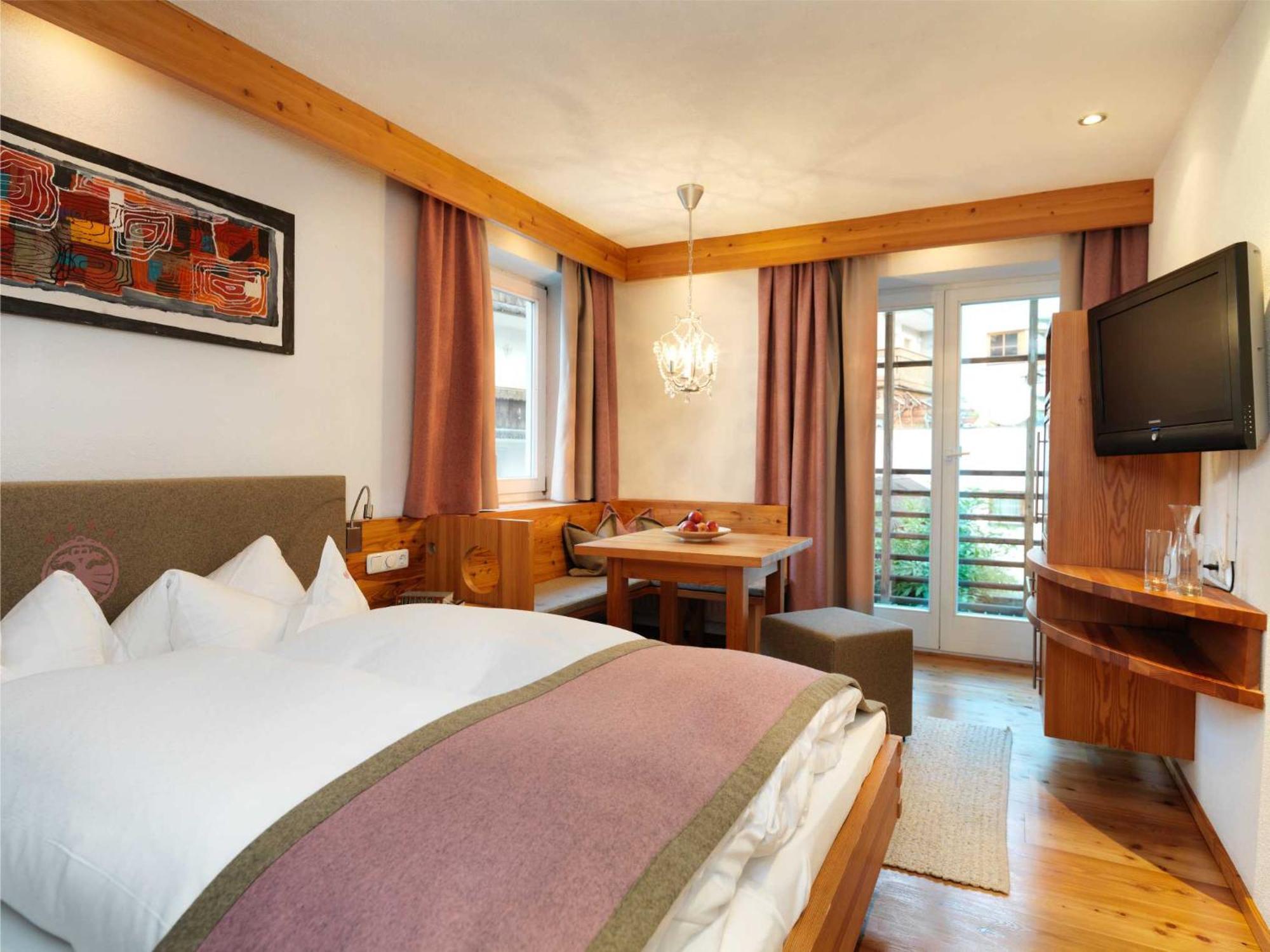 Hotel Goldener Adler - Im Sommer Silvretta Card Premium Inkludiert Ischgl Bagian luar foto