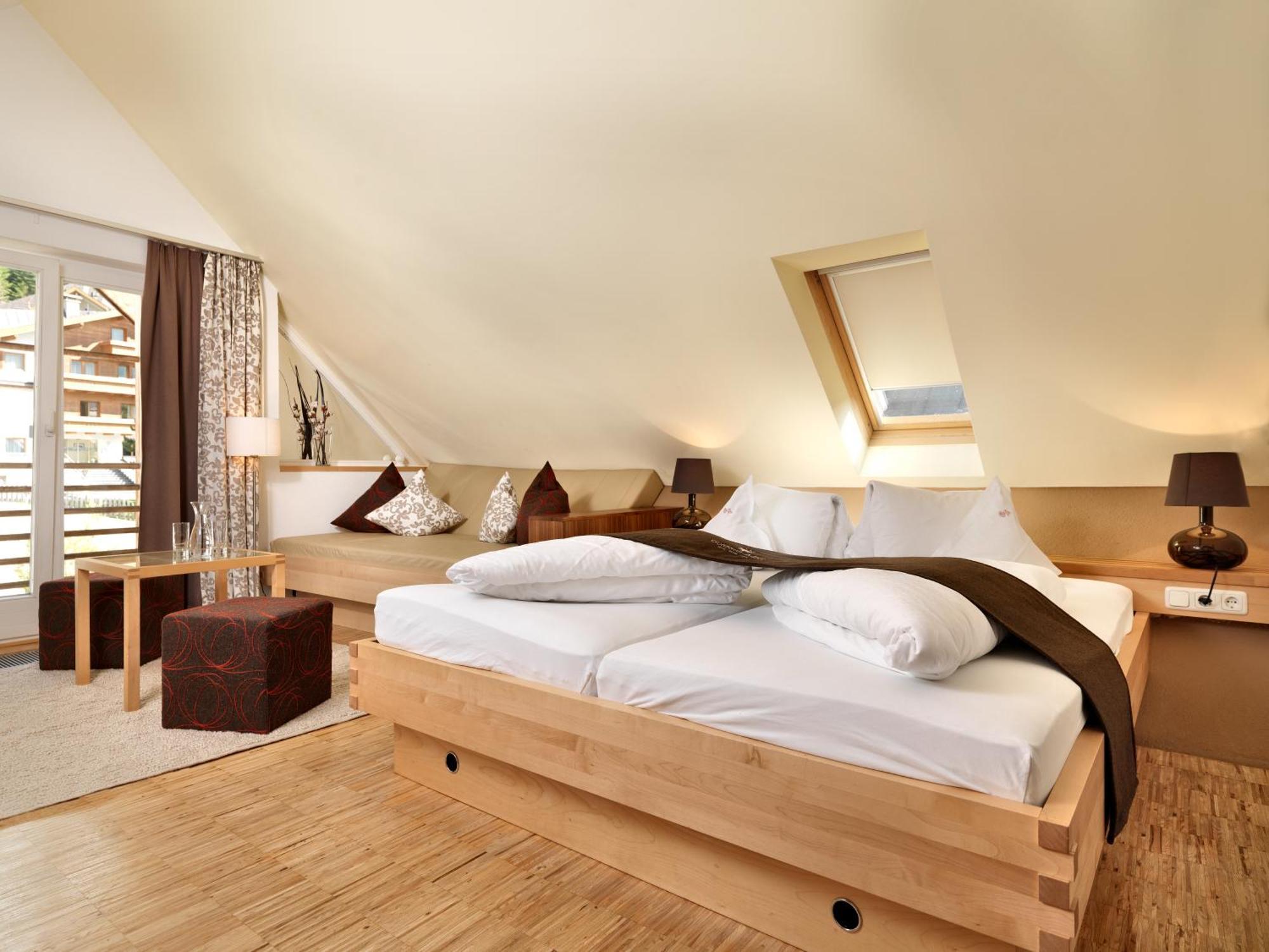 Hotel Goldener Adler - Im Sommer Silvretta Card Premium Inkludiert Ischgl Bagian luar foto
