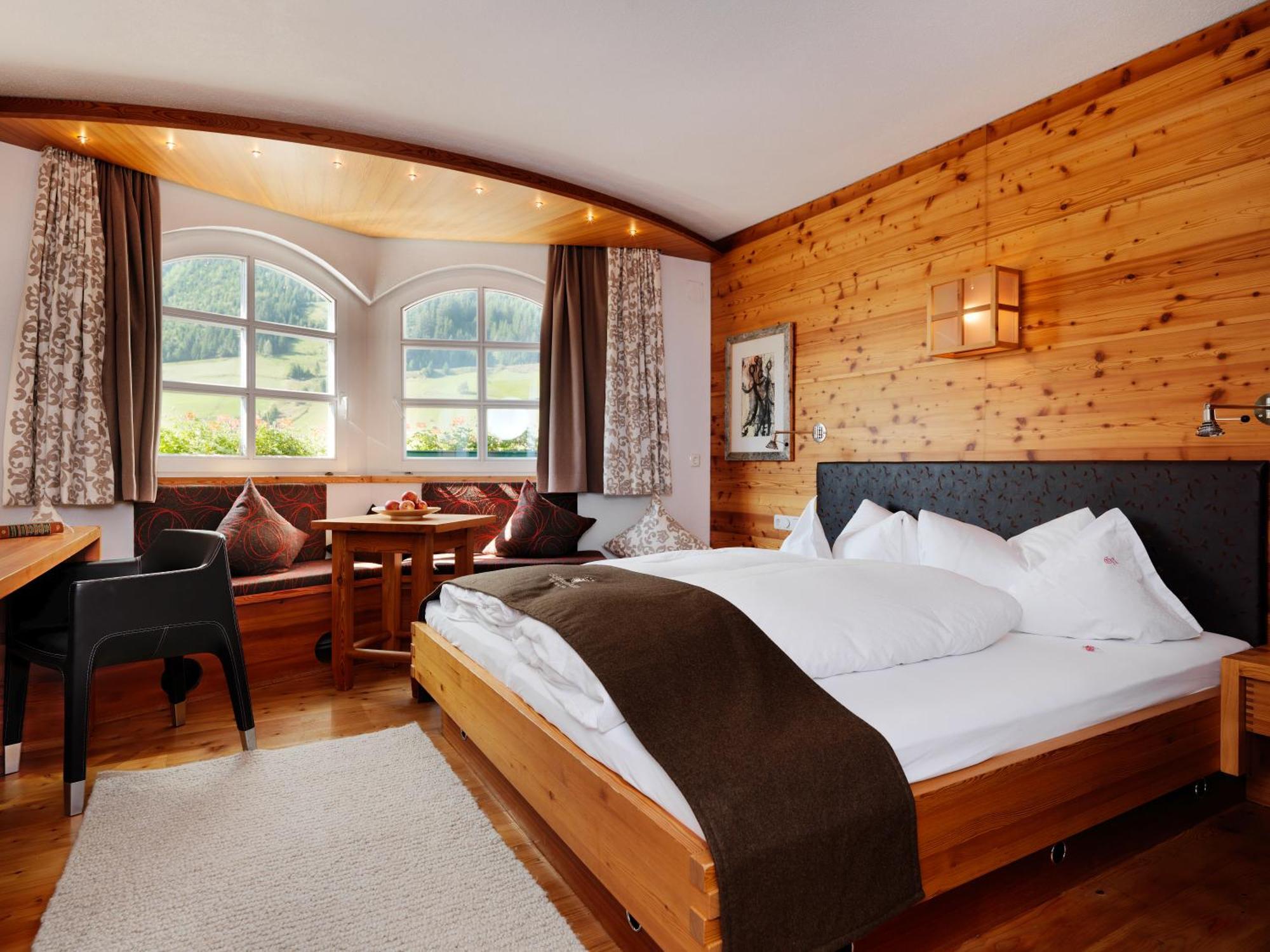 Hotel Goldener Adler - Im Sommer Silvretta Card Premium Inkludiert Ischgl Bagian luar foto