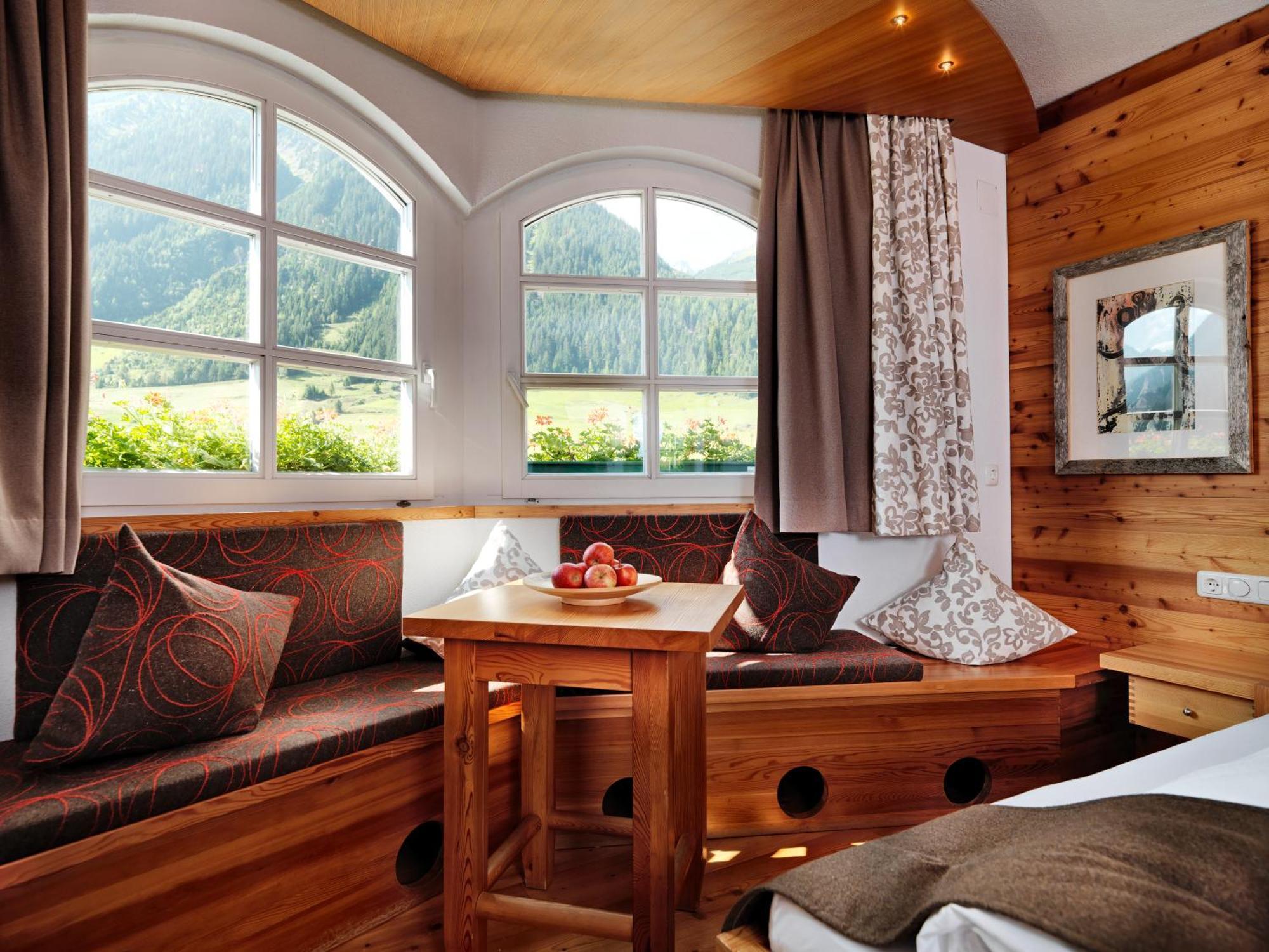 Hotel Goldener Adler - Im Sommer Silvretta Card Premium Inkludiert Ischgl Bagian luar foto