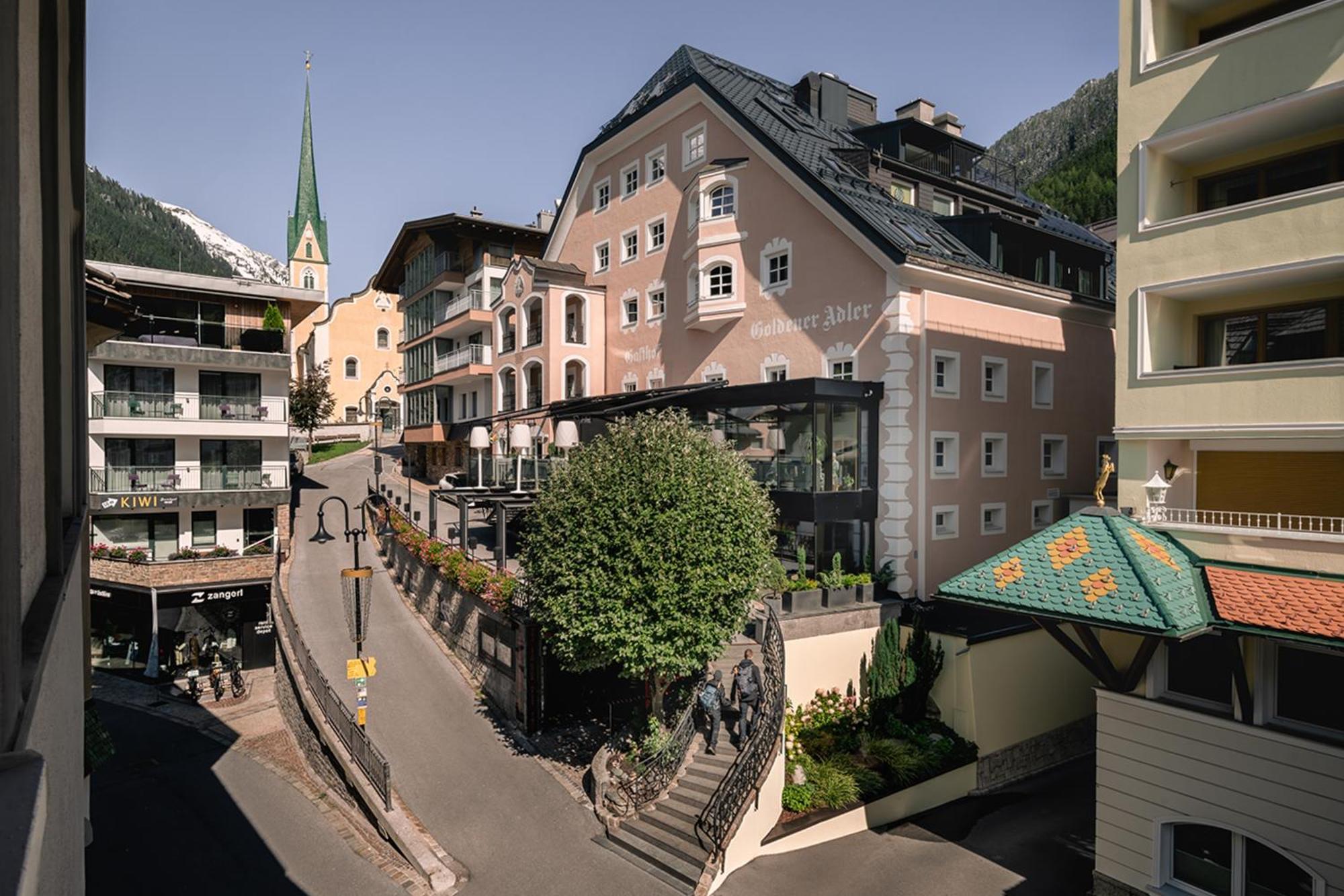 Hotel Goldener Adler - Im Sommer Silvretta Card Premium Inkludiert Ischgl Bagian luar foto